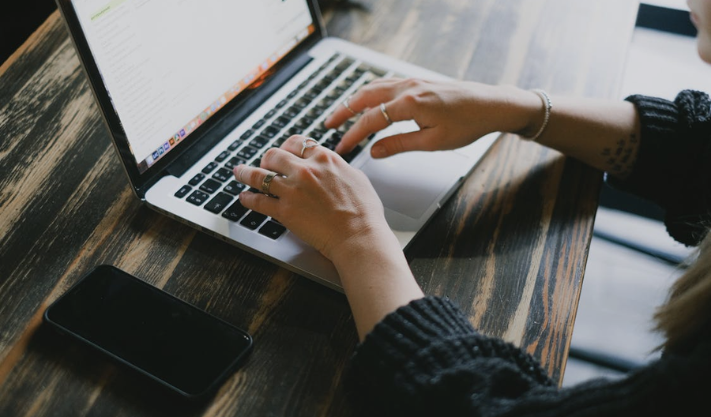 How Watching Trends and News Can Improve Your Job Search Success