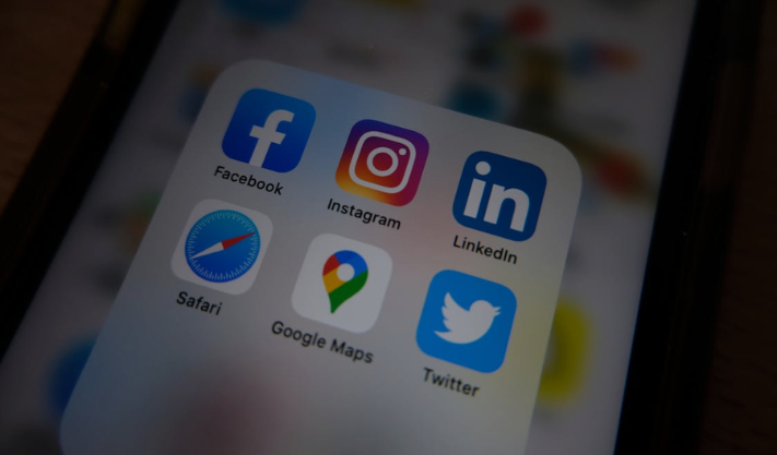 LinkedIn vs Instagram: Which Is Better for Business Growth and Client Acquisition?
